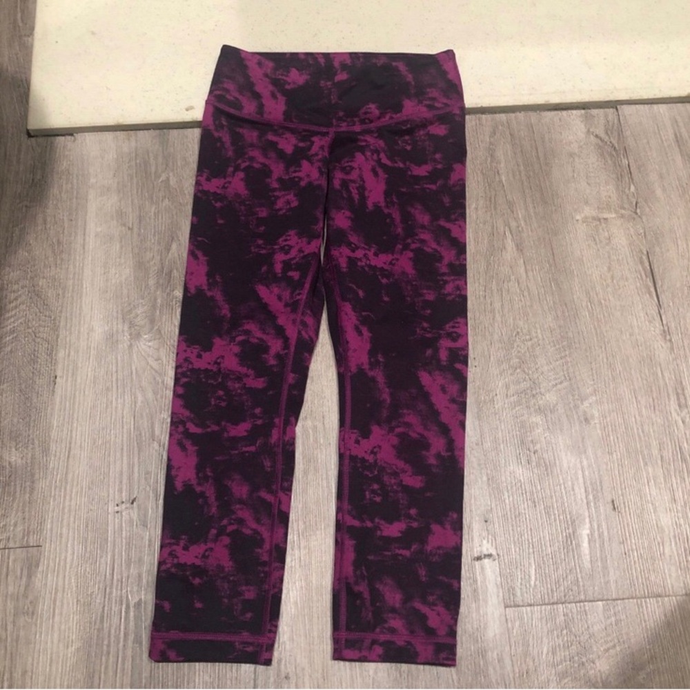 Lululemon leggings size 4